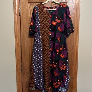 LOGO dress with pockets!